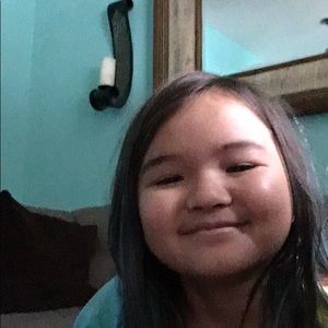 Meet your Posher, Avery